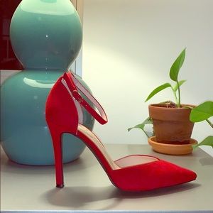 Jessica Simpson Red Heels 👠